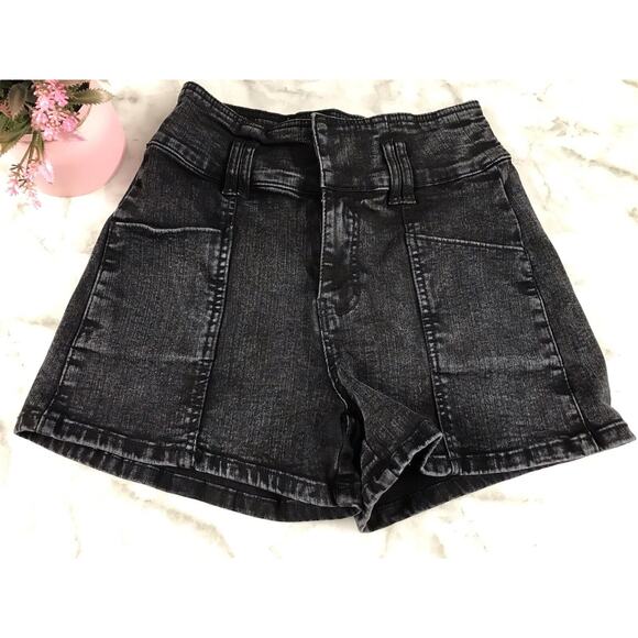NWOT Indigo Rein 1/24 Junior DARK BLACK Super High Rise Relaxed Button Shorts - Picture 2 of 5